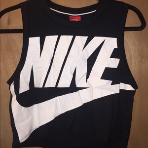 Nike Crop Top